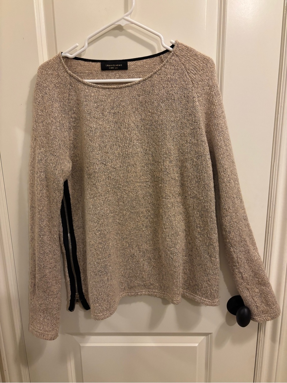 Urban Renewal Women’s L Oatmeal Knit Sweater Exposed Side Zip Relaxed Pullover